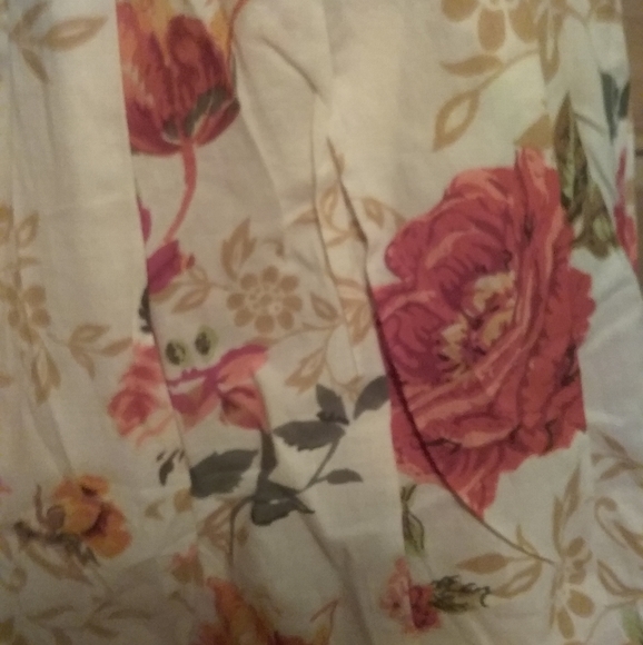 Formal dress - Picture 5 of 6